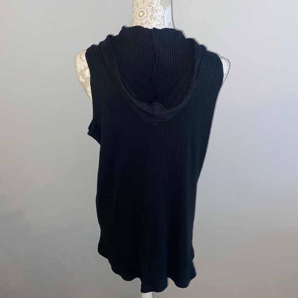 Linda Michaels Vintage Black Sleeveless Sweater w Hood - Picture 2 of 6